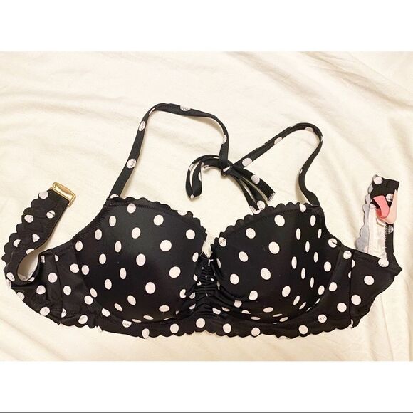 ✨HP✨VS Polka Dot Scalloped Bikini Top✨ - Picture 2 of 7